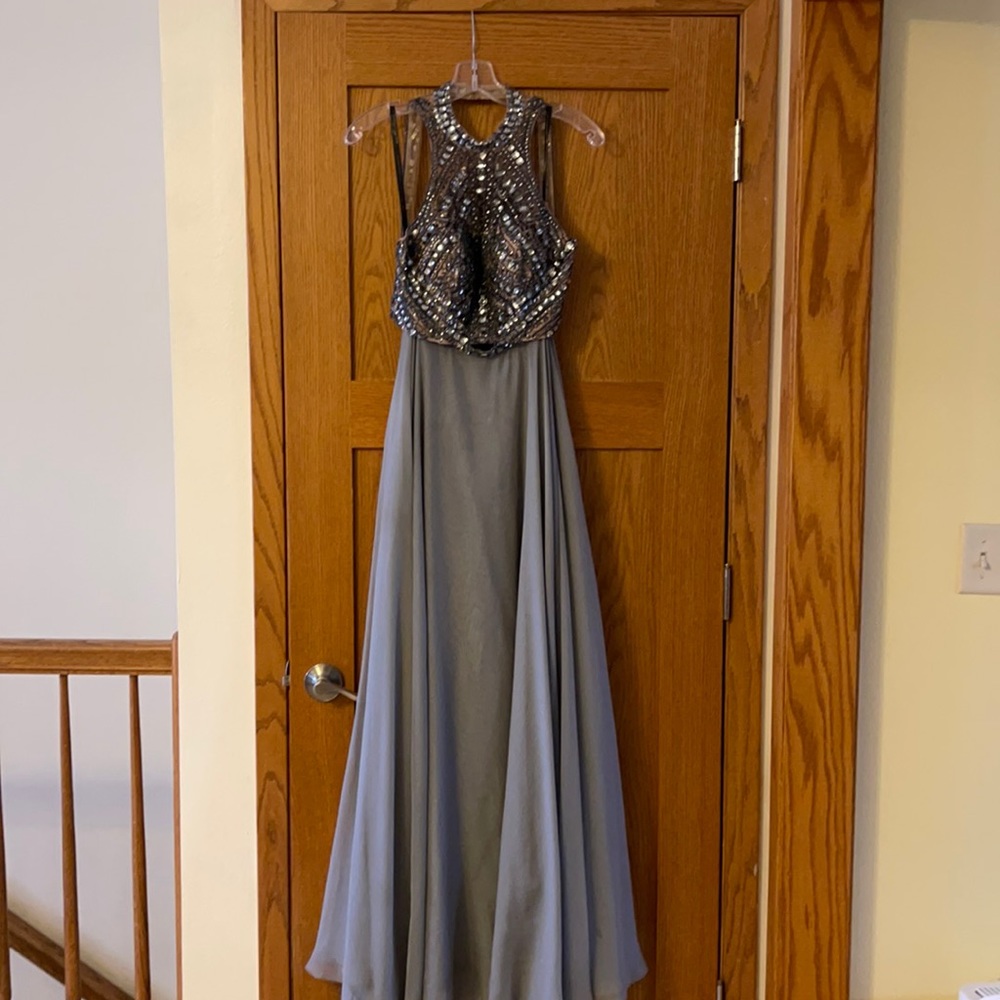 Gorgeous 2 piece Prom Dress